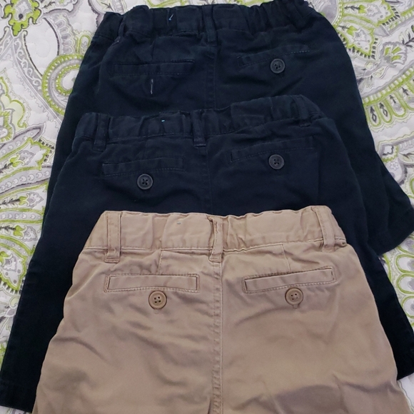 Lot of 3 Children's Place Bermuda uniform shorts - Picture 4 of 5